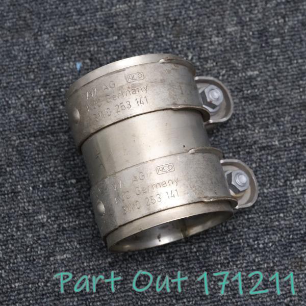 [W-1]ベントレー ベンテイガ W12 マフラークランプ 3W0253141 カイエン Q7 Q8 ウルス 中古