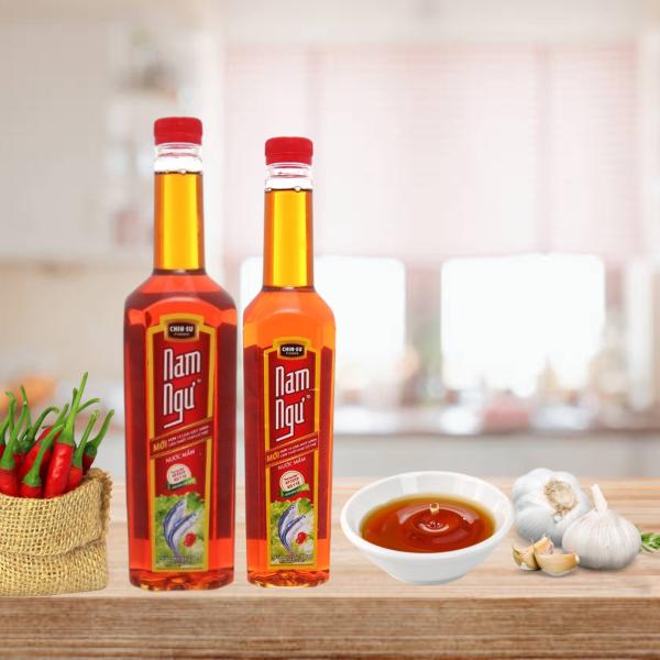 NAM NGU ナンプラー大750ｍｌチンスー ヌクマム (魚醤) 750ml, NUOC MAM NAM NGU TO肉料理・魚料理・春巻き・野菜などにそのままかけるのはもちろん。生春巻きのソースや、エスニックな味付けのスープなど、お料理...