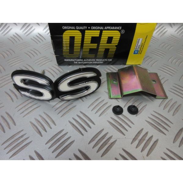 33981921.1969-1971 カマロ SS グリルエンブレム NEW GM restoration Parts！