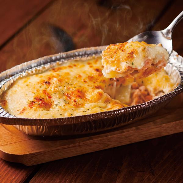 内容量：帆立グラタン 200g×2個、鮭とじゃがいものグラタン 200g×2個生産地：北海道保存方法：冷凍賞味期間： 150日アレルゲン： 小麦・乳・さけ・大豆熨斗：熨斗の対応が可能です。注文画面でご選択ください。---用途：誕生日プレゼン...