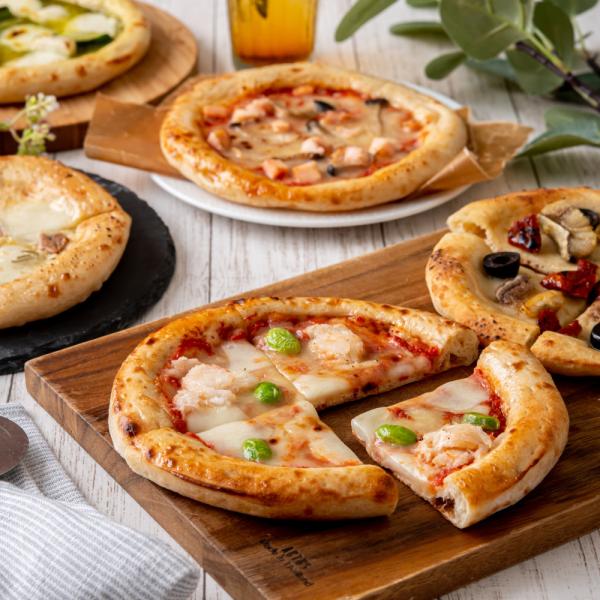 内容量：スモークチキンときのこのトマトピザ×1枚、ズワイガニとだだ茶豆のピザ×1枚、白身魚と魚介たっぷりのマリナーラピザ×1枚、シチリア産アンチョビとガーリックのピザ×1枚、ローストイカとイタリア産グリルズッキーニのジェノベーゼピザ×1枚生...