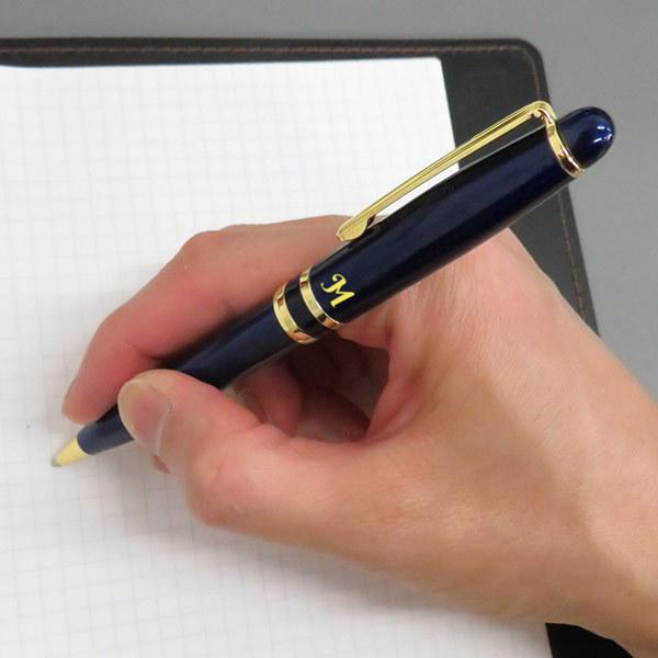 母の日 名入れ ボールペン イニシャル 卒業記念 時計 ペンスタンド 記念 小ロット 誕生日 名入れ メッセージ 実用的 誕生日 記念品 お祝い Gp Pen03 名入れ プレゼントのgiftmoreplus 通販 Yahoo ショッピング