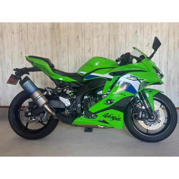 【即納】ZX-4R SE 24-26 政府認証(JMCA) VZRIASS マットブルー スリップオン タイプS 車検対応モデル