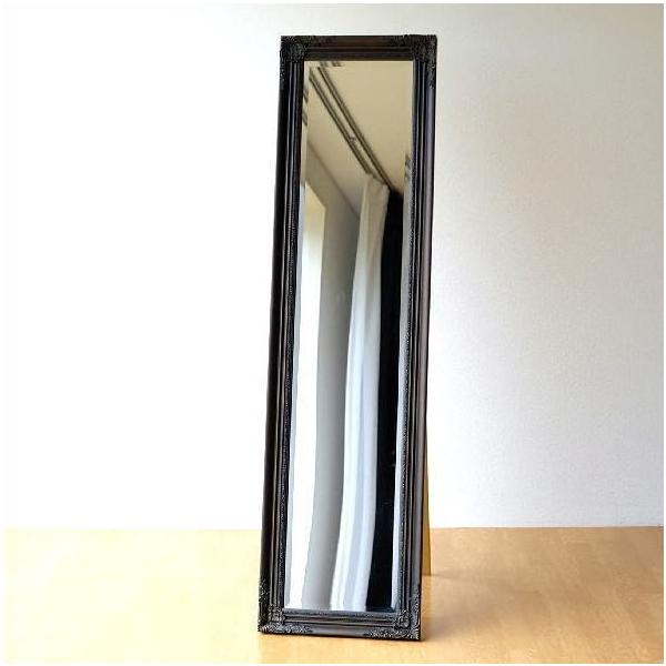 アンティークペイントのスタンドミラーですリビングに立て掛けると存在感のある、おしゃれなミラーです全身を映し出すことが出来身支度には、なくてはならないミラー面取りミラー使用でゴージャス感もあるお薦めのスタンドミラーです商品名 ： アンティーク...