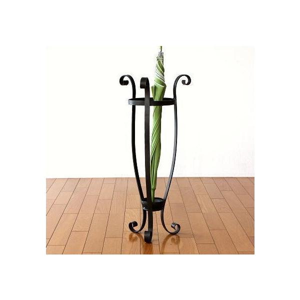 カーブしたアイアンのデザインが可愛い傘立ては手作り感漂う　インドのアイアン製です玄関ホールではまるでオブジェの様・・・。[商品名]アイアンの傘立て シェーブル(kan7364)[全体サイズ(cm)]幅36.5×奥行33×高さ70[傘を入れる...