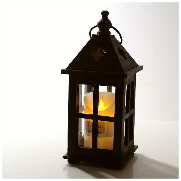 ランタンの形に作った木の置物です窓はガラスが入っていて中に小さな飾りを入れて楽しめますＬＥＤキャンドルは付いていませんが市販のＬＥＤキャンドルを入れるといい雰囲気のランタンになりそうです※　火を使うキャンドルはお使いになれません商品名 ： ...