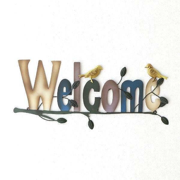 ちょこんと止まった小鳥が一足先に、お客様をご案内・・・森の中を思わせるアイアンのウェルカムサイングラデーションを付けたレトロなカラーの組み合わせがオシャレで玄関、ベランダやガーデンのディスプレイのアクセントにもなりそうです商品名 ： アイア...