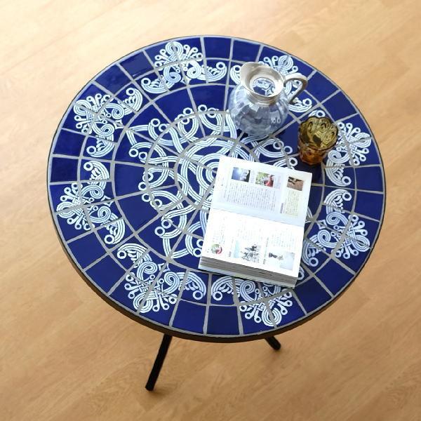 ガーデンテーブル タイル おしゃれ かわいい アイアン 円形 丸型 ガーデン 丸テーブル お庭 エクステリア ベランダ ガーデンモザイクテーブル ブルー ホワイト Sik9256 ギギリビング 通販 Yahoo ショッピング