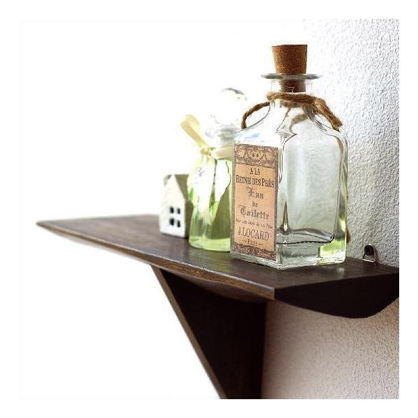 古木の板の壁掛け棚ですシンプルなデザインで古木の雰囲気がよく出ています和、洋を問わずどこに掛けてもいい雰囲気です商品名 ： シンプルな古木のウォール棚 S商品番号 ： tom2365全体サイズ(cm) ： 幅29〜31×奥行8〜12×高さ1...