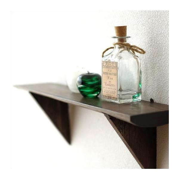 古木の板の壁掛け棚ですシンプルなデザインで古木の雰囲気がよく出ています和、洋を問わずどこに掛けてもいい雰囲気です商品名 ： シンプルな古木のウォール棚 M商品番号 ： tom3893全体サイズ(cm) ： 幅44〜46×奥行8〜12×高さ1...