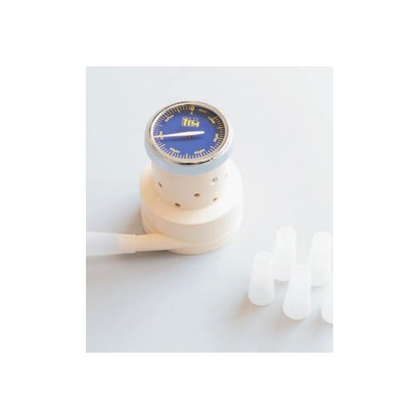 水を使わずに肺活量の測定ができる画期的な製品です。●マウスピースを本体の吹口にセットし、本体を水平に保ち空気をいっぱいに吸い込んだら、マウスピースをくちびるでくわえ静かに空気をふきこみます。●大きさ／φ6.6×φ4.7×(H)8.5cm　●...