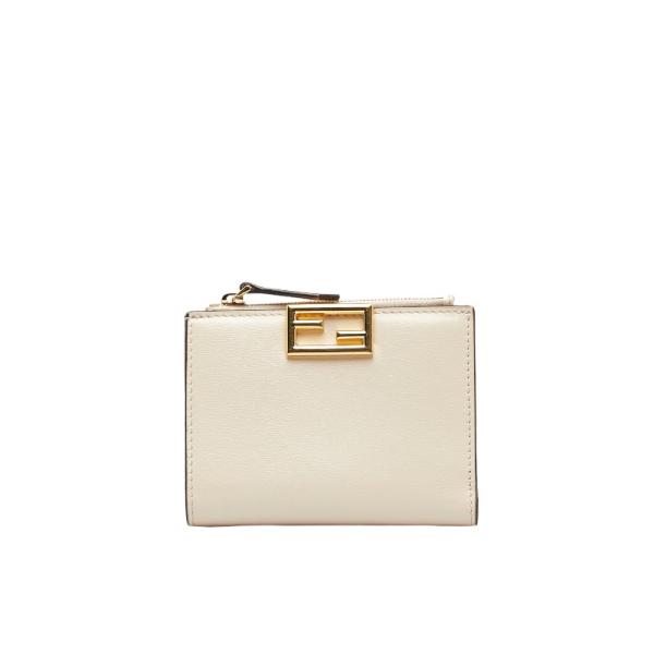 FENDI（フェンディ） ローマ ロゴ 二つ折り財布 コンパクトウォレット