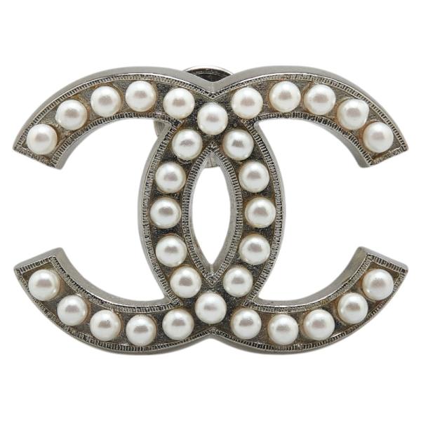CHANEL シャネル ココマーク パール ブローチ シルバー メタル CHANEL シャネル ココマーク パール ブローチ シルバー メタル