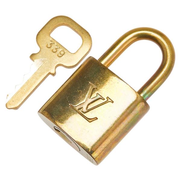 LOUIS VUITTON（ルイ・ヴィトン） ルイ ヴィトン カデナ 南京錠 キー