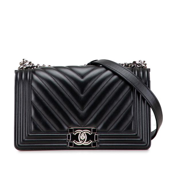 CHANEL（シャネル） ボーイシャネル シェブロン Vステッチ チェーン
