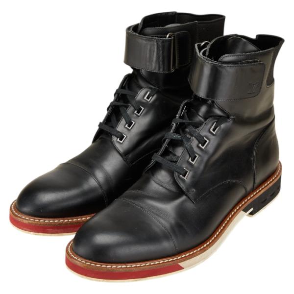 LOUIS VUITTON ルイヴィトン　ショートブーツ　サイドジップ　Vロゴ LOUIS VUITTON ルイヴィトン ショートブーツ サイドジップ Vロゴ