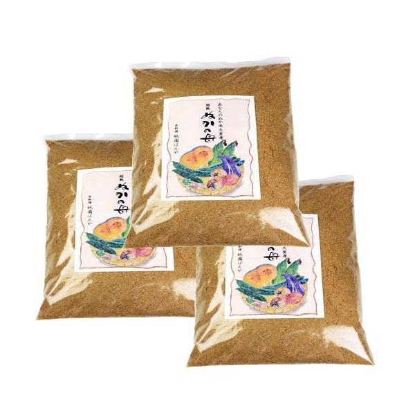 【商品名】ぬかの母3個セット（入れるだけでぬか床を変身させる天然調味料）【内容量】ぬかの母500g×3　1個あたり約2141円　　　　　美味しいぬか漬けの作り方ハンドブック【原材料】有機JAS無農薬米の玄米絹ぬか・トマト・みかん・かつお・昆...