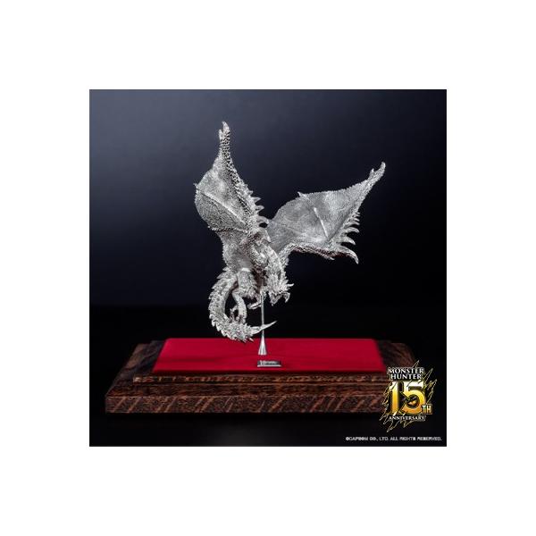 モンスターハンター プラチナ グッズ フィギュア 銀火竜 リオレウス希少種 15周年限定 プラチナ モンハン 15周年限定 Giv Omh 401 Pt1000 Giv ギヴ 店