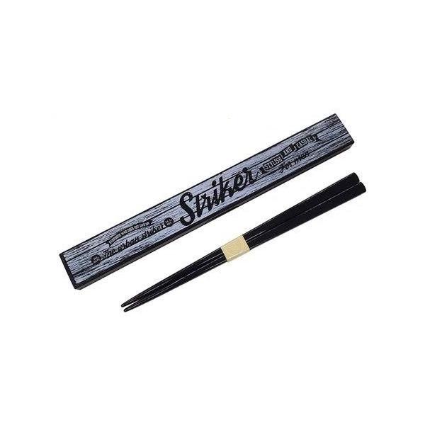 スケーター ストライカー スリム箸箱セット ブラッククッションがしっかり箸を押さえ、上下左右に揺れないので音が鳴りません。箸サイズ 19.5cmケースサイズ 約22.7cm×約2.7cm×約1.3cmフタ・本体：原料樹脂 ABS樹脂　耐熱温...