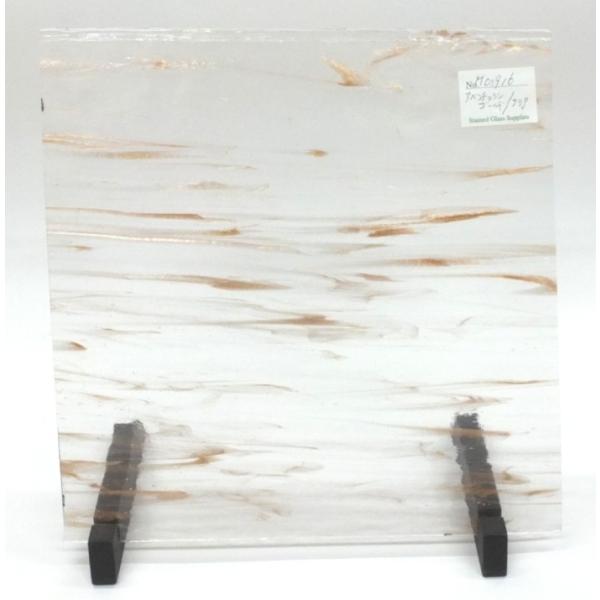 アヴェンチュリン　焼成で金属色が出ます。　　＝＝＝アヴェンチュリンとは「偶然」の意味です。昔ガラス職人が溶けたガラスの中に金属片を落としてしまった時、その金属が発色して金属色のきらめきが生まれたことから名付けられています。