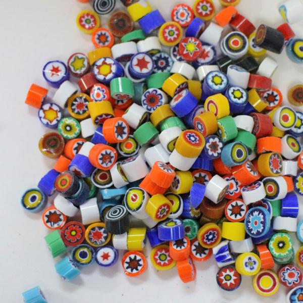 モレッティミルフィオリ（膨張係数104×10-7）OＰ　不透明系ミルフィオリ　7ｍｍ　２５ｇ※必ず膨張係数が同じガラスどうしで、焼成してください。