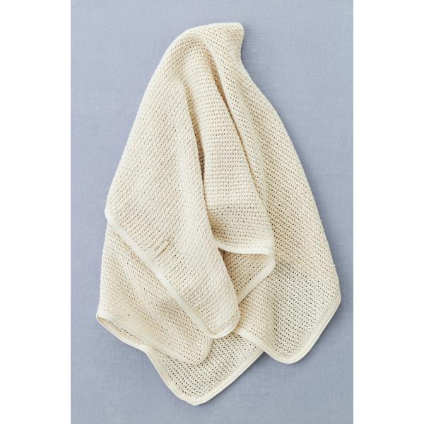 ベビーブランケット柔らかな肌触りがうれしい、コットンのブランケット。おひるねやバギーでのお出かけのときに活躍します。大人の膝かけとしても良さそうです。BABY BLANKETsize: W 75 X D 100 cmcotton 100% ...