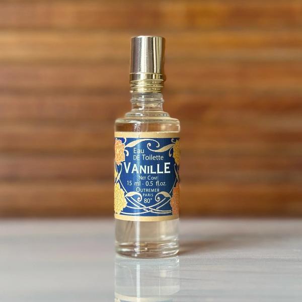 L'AromarineL'Aromarineアロマリン社は1979年Mr.Alain Leport(アラン・ルポルト)によってパリに設立されました。パリ市内に工場を持ち、グラース産の香料を使っています。フランスならではのクラシカルなデザイン...