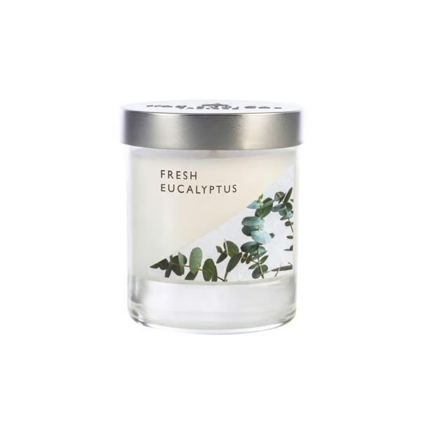 英国製の確かな品質をお手頃価格で気軽に楽しめるコレクションです。ワックスリリカルの「イギリス製にこだわった」香りは、香りの広がりも良く、最後までお楽しみいただけます。■フレッシュユーカリの香り森のような爽やかなこの香りは、パワフルなレモンの...