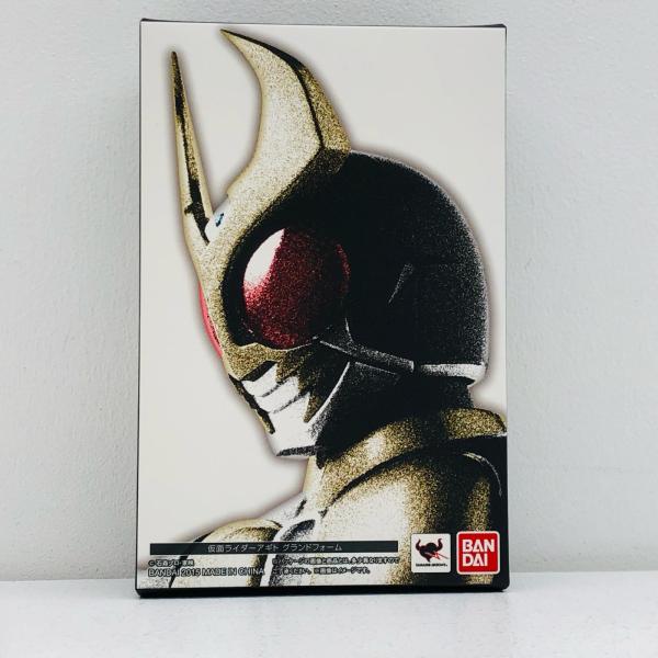 【中古】 S.H.Figuarts(真骨彫製法)仮面ライダーアギトグランドフォーム「仮面ライダーアギト」【フィギュア】