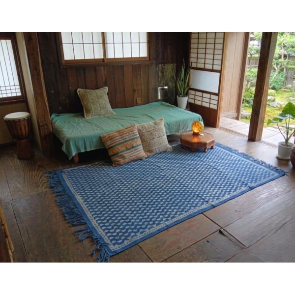 【インド直輸入】ラグ ラグマット 140×200cm インディゴ染め コットン 綿100% 長方形 ブロックプリント 平織り エスニック 古民家 コースタル インテリア