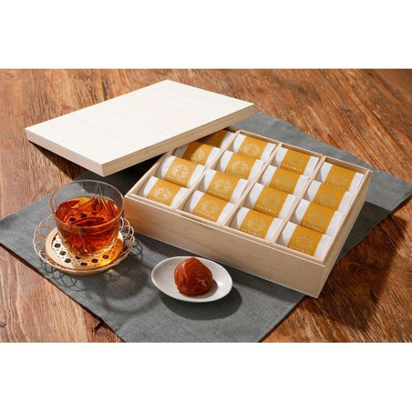 大粒で良質なものだけを厳選し、丁寧に個包装した梅干は、ご贈答に最適な逸品です。ご婚礼の引出物・プチギフト、内祝いや季節の贈り物等。大切な方へ、心をこめて。対応手提げ袋 / NO 2 ※手提げ袋は有料となっております。ご入用の場合は下記リンク...