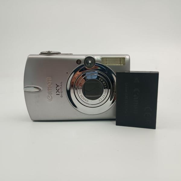 Canon IXY DIGITAL 700 Compact Camera Silver コンパクトデジタルカメラ シルバー イクシー キャノン