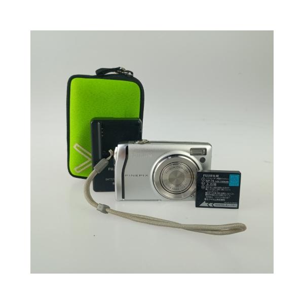 FUJIFILM（フジフイルム） FUJIFILM Finepix F40 fd Silver コンパクト