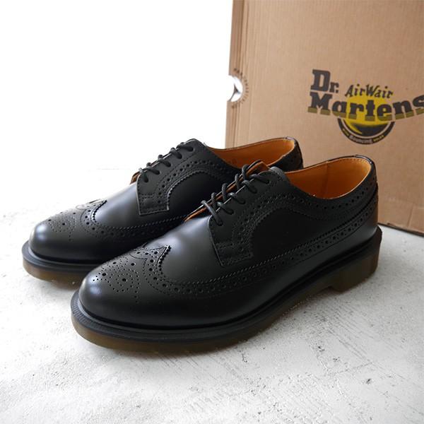 dr martens wingtip