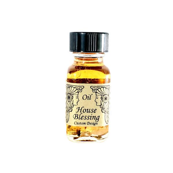お家や自分の環境のエネルギー・バランスをとらせ、マイナスなエネルギーを追い払うオイルです。100年以上経つこのレシピに、私たちの現状を考慮し、いくつかの原材料を加え、現代社会に適合するパワフルなオイルにしました。オイル：フランキンセンス、ミ...