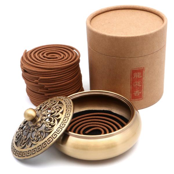 龍涎香 渦巻型お香(48個入り)と香炉がセットになった商品です。届いたその日からご使用頂けます。◆内容量48巻き入り燃焼時間：約120分（2時間）※焼香時間は環境によって変化します。◆龍涎香とはマッコウクジラの腸内に発生する結石であり、香料...