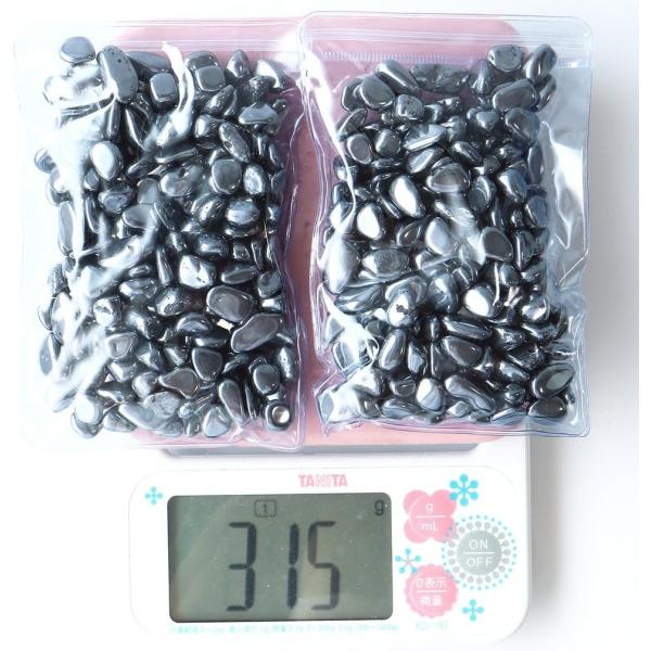 氷を溶かす近年大注目のパワーストーン高純度テラヘルツ鉱石さざれ石 サイズ中 ポリッシュ研磨 荒削り 150g パワーストーン■サイズおおよそ300gでのお届けになります。■テラヘルツとは１秒間に約１兆回振動するテラヘルツ波は、電波と光の中間...