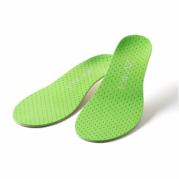 □商品詳細■ブランド：BMZ（ビーエムゼット）■モデル：キュボイドパワースノーボードR■仕様：・剛性・サポート力・レスポンス性を大幅にアップした上級モデル・全面にトーションスタビライザーを搭載し、ブレを抑制・「キュボイドバランス理論」で立方...