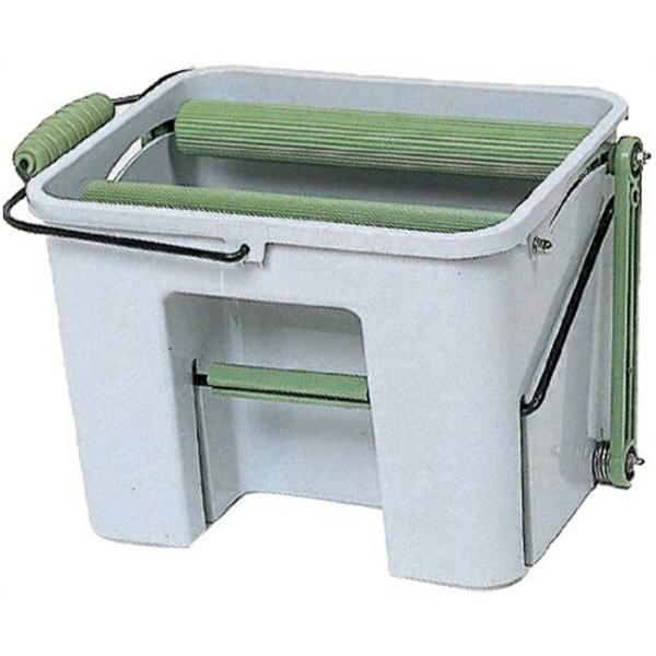 アズマ工業 モップ絞り器 M グレー 約36.2×25.5×22.6cm AG670ステップを踏んで安心してモップが絞れる、T字形のモップを絞る専用のバケツゴミや汚れがたまらない、スッキリとした内側構造のバケツモップ フロアモップ 絞り器 ...