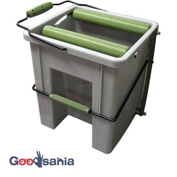 アズマ工業 モップ絞り器 L 約33×28×33cm BA685・T字形のモップを絞る専用のバケツです。・足でレバーを踏んでモップを絞ります。2本のローラーがモップをはさみしっかりと水を絞ります。・踏み込む力を変えることで、絞り具合を調整で...