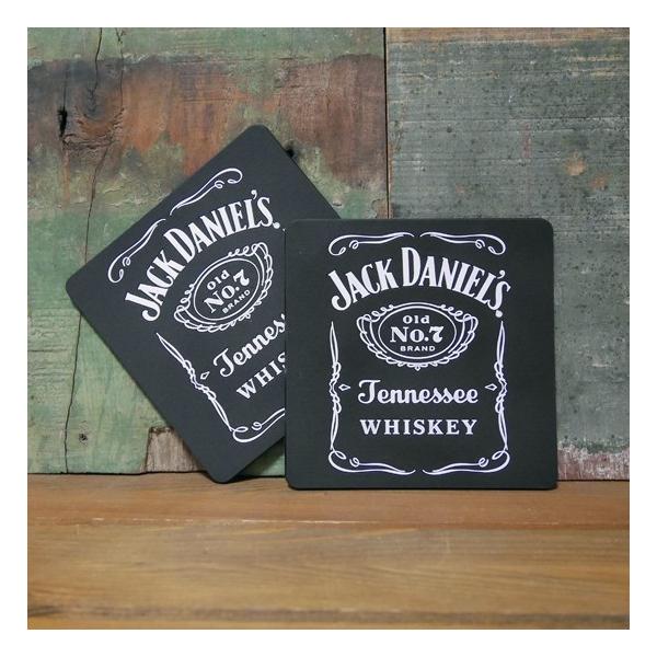 アメリカのテネシーウイスキーの代表的な銘柄、Jack Daniel's(ジャックダニエル)のラバーコースターです。パブ、バーグッズでは定番のコースター。ラバー製なので滑りにくく、水洗いもできて何度も使えます。こだわりのキッチンやお店のインテ...