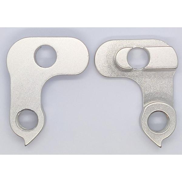 【ご購入後の当店からの連絡はご登録のメールアドレスに通知いたします。必ずご確認ください】【商品概要】1個あたりの価格です。取付部に歪みがあると取り付け出来ない場合が有ります。その場合は取付部を修正してから取り付けてください。バルク品の為、商...