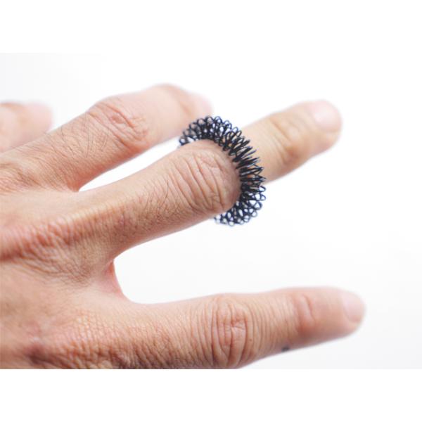 【商品名】Finger Massager/フィンガーマッサジャー【ブランド】SoiLL/ソイル【大きさ】約2cmクライミング　ボルダリング　マッサージ指の腱内圧力を緩和し、血液循環の回復を促進するリング。ステンレススチール製で適度な刺激を与...