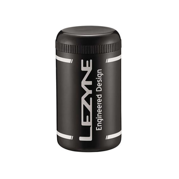 ボトル型ツールケース。ボトルケージに取付けて持運べるボトル型のツールケース。チューブや携帯電話などいろいろなものを持運ぶのにも便利です。■サイズ：73×73×135mm■色：BLACK