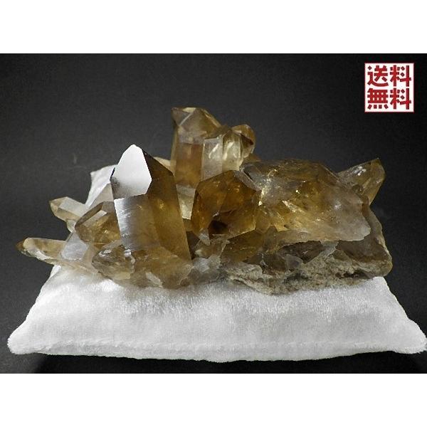 スモーキークォーツクラスター 重さ 708g 煙水晶 台座クッション