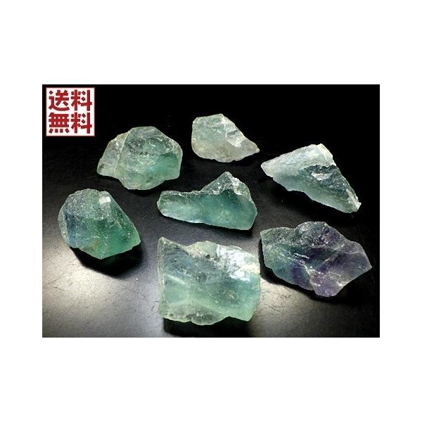 パワーストーンの中でもとても大人気のフローライト。フロライトは多様で美しい色と形を持っている誘惑の天然石です。日本では火の中に入れると、ホタルのように可憐で美しい輝きを放つと伝えられ、 別名「蛍石」と呼ばれます。フローライトは浄化と結合のパ...