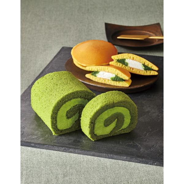 良質な抹茶風味のスイーツです。濃厚な抹茶の味わい。京都・和束産のお茶を石臼で挽き上げた濃厚な風味のロールケーキと、甘さ控えめなクリームサンドをセットにしました。