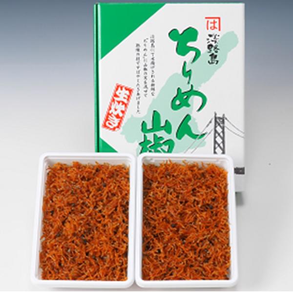 兵庫県にて、水揚げされる鮮度の良い『ちりめん』かたくちいわしの稚魚を、生から丁寧に炊き上げました。そのまま温かいご飯にのせてお召し上がりください。