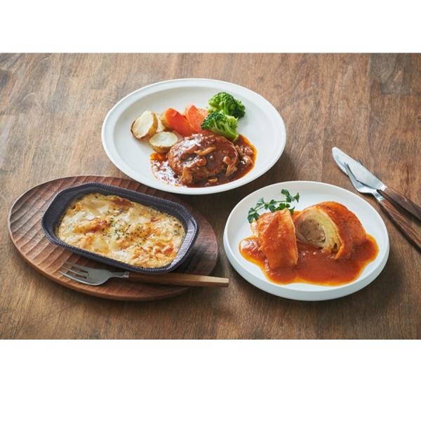 まろやかな味わいの海老グラタン、野菜の甘みが感じられるトマトソースでいただく柔らかなロールキャベツ。ビーフの旨みがたっぷりのハンバーグは、きのこの入ったデミグラスソースと一緒に。