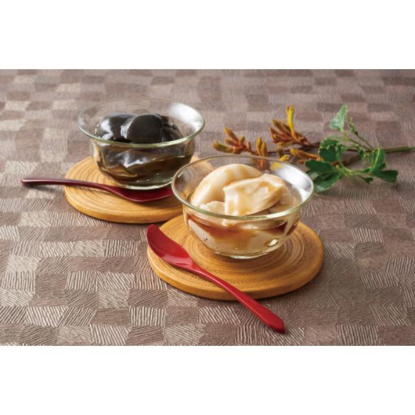 古くから日本で造られている和三盆糖を使用したなめらかな口あたりの和風スイーツ。白胡麻と黒胡麻の詰合せです